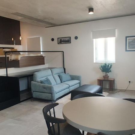 No 60, 3Rd Floor, Centrally Located, Fully Equipped Studio Apt Il Furjana Bagian luar foto