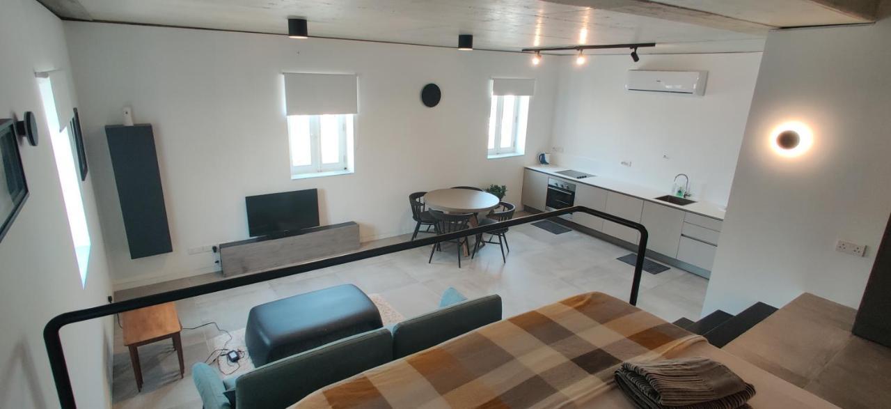 No 60, 3Rd Floor, Centrally Located, Fully Equipped Studio Apt Il Furjana Bagian luar foto